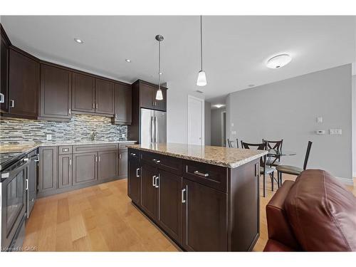 706-223 Erb Street W, Waterloo, ON - Indoor Photo Showing Kitchen With Stainless Steel Kitchen With Upgraded Kitchen