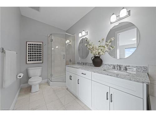 706-223 Erb Street W, Waterloo, ON - Indoor Photo Showing Bathroom