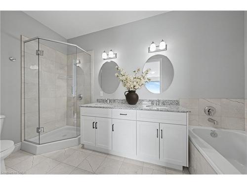 706-223 Erb Street W, Waterloo, ON - Indoor Photo Showing Bathroom