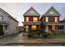 196 Avondale Street  Hamilton, ON L8L 7C3