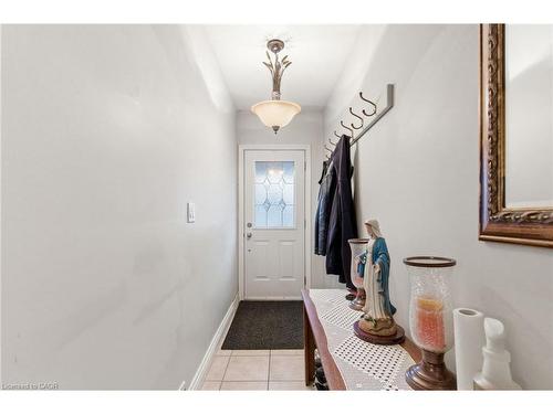 196 Avondale Street, Hamilton, ON - Indoor Photo Showing Other Room
