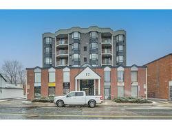 302-17 King Street E Dundas, ON L9H 1B7