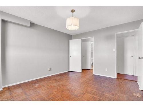 809-225 Harvard Place, Waterloo, ON - Indoor Photo Showing Other Room