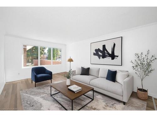 5193 Banting Court, Burlington, ON - Indoor Photo Showing Living Room
