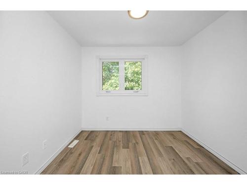 5193 Banting Court, Burlington, ON - Indoor Photo Showing Other Room