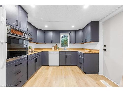 11 Ford Street, Hamilton, ON - Indoor Photo Showing Kitchen