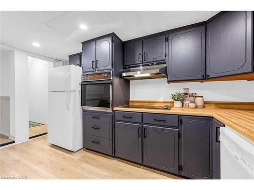 11 Ford Street, Hamilton, ON - Indoor Photo Showing Kitchen