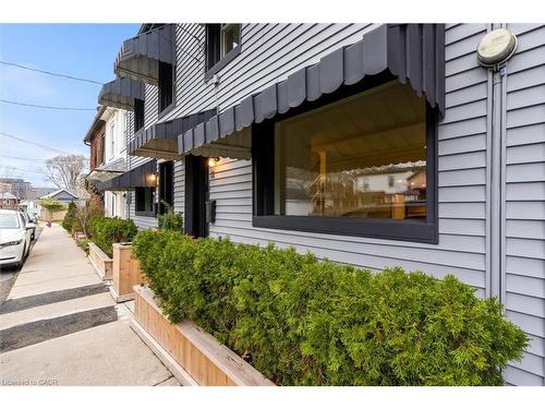 11 Ford Street, Hamilton, ON - Outdoor