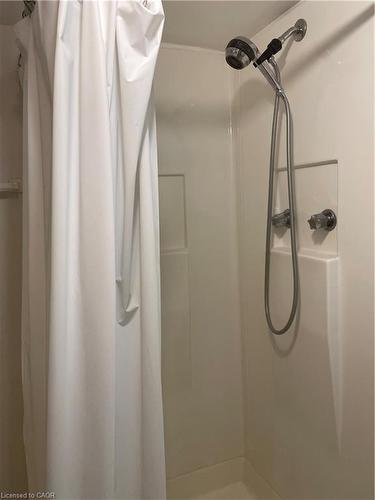 903 Danforth Place, Burlington, ON - Indoor Photo Showing Bathroom