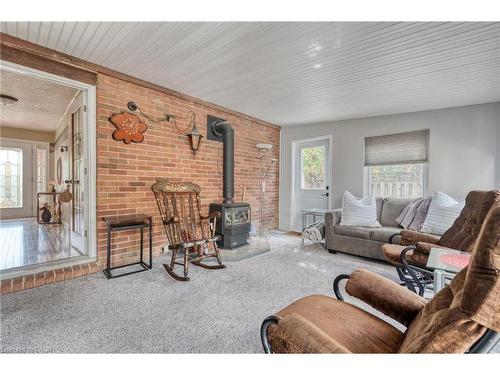 271 Haller Crescent, Caledonia, ON - Indoor Photo Showing Living Room With Fireplace