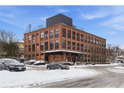 105-24 Cedar Street  Cambridge, ON N1S 0B2