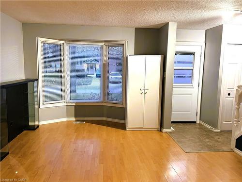 20 Daybreak Drive, London, ON - Indoor Photo Showing Other Room