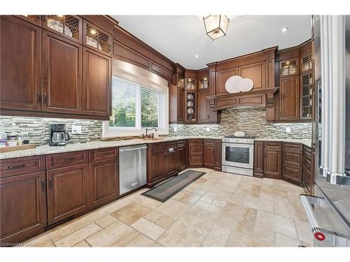 855 Avenue Road, Cambridge, ON - Indoor Photo Showing Kitchen