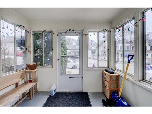 12 Baker Street, Hamilton, ON - Indoor Photo Showing Other Room