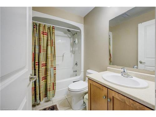 105-165 Duke Street E, Kitchener, ON - Indoor Photo Showing Bathroom