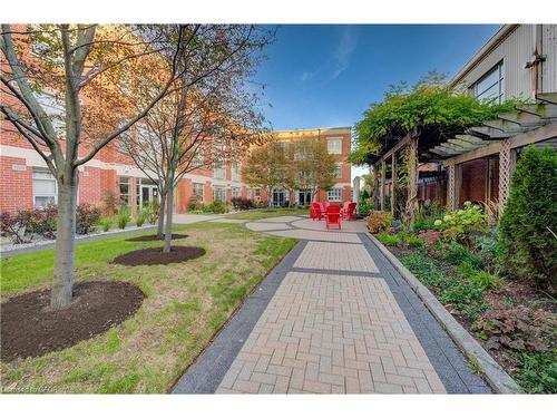 105-165 Duke Street E, Kitchener, ON - Outdoor