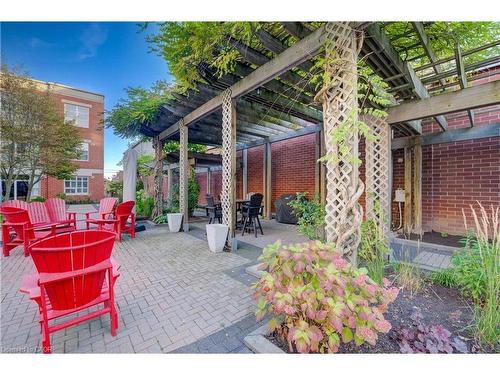 105-165 Duke Street E, Kitchener, ON - Outdoor