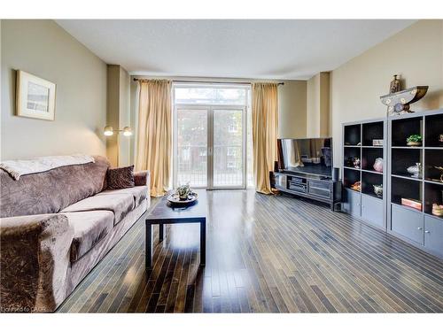 105-165 Duke Street E, Kitchener, ON - Indoor Photo Showing Living Room