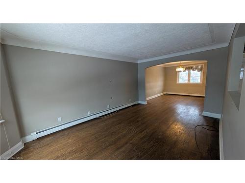 125 Auburn Avenue, Hamilton, ON - Indoor Photo Showing Other Room