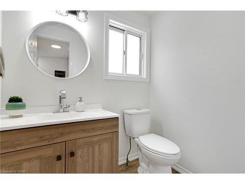 225 Thornbird Place, Waterloo, ON - Indoor Photo Showing Bathroom