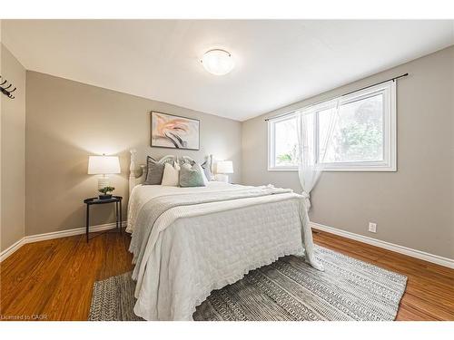 24 Rowanwood Street, Hamilton, ON - Indoor Photo Showing Bedroom