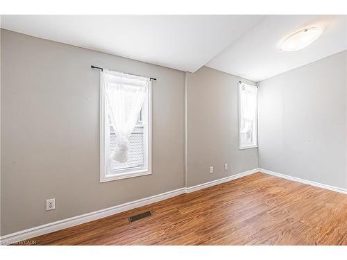 24 Rowanwood Street, Hamilton, ON - Indoor Photo Showing Other Room