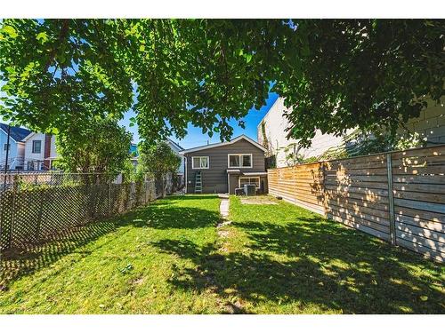 24 Rowanwood Street, Hamilton, ON - Outdoor