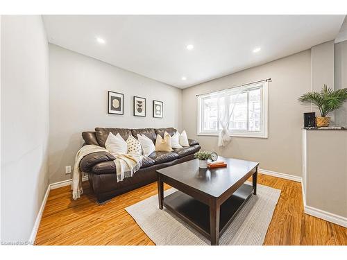 24 Rowanwood Street, Hamilton, ON - Indoor Photo Showing Living Room