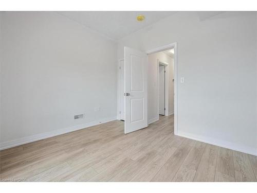 141 Reverie Way, Kitchener, ON - Indoor Photo Showing Other Room