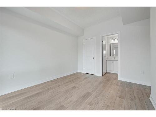 141 Reverie Way, Kitchener, ON - Indoor Photo Showing Other Room