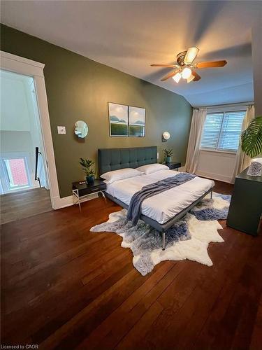 16 Park Street, Kitchener, ON - Indoor Photo Showing Bedroom