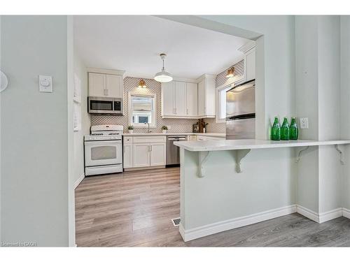 56 John Street W, Waterloo, ON - Indoor Photo Showing Kitchen