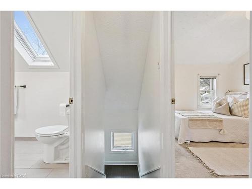 56 John Street W, Waterloo, ON - Indoor Photo Showing Bathroom