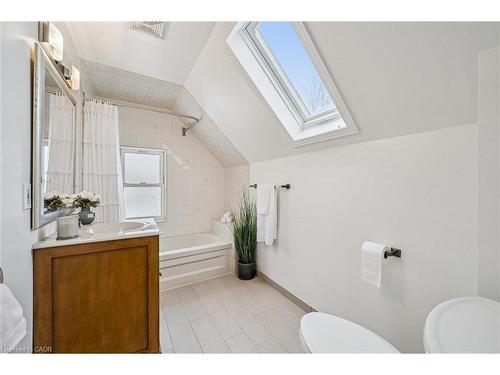 56 John Street W, Waterloo, ON - Indoor Photo Showing Bathroom