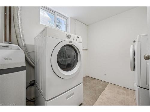56 John Street W, Waterloo, ON - Indoor Photo Showing Laundry Room