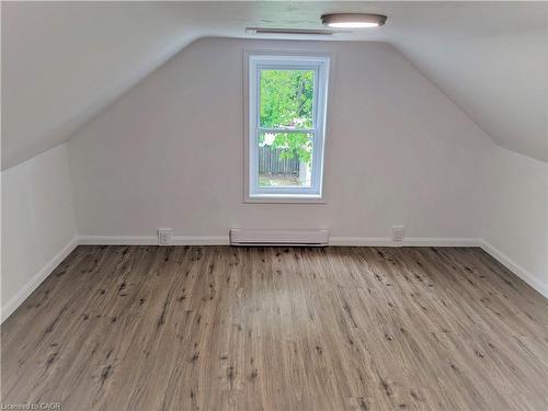 1-23 Fairview Avenue, Kitchener, ON - Indoor Photo Showing Other Room
