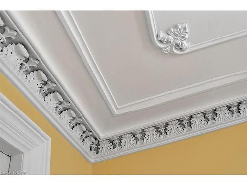 262 Main Street W, Grimsby, ON - 