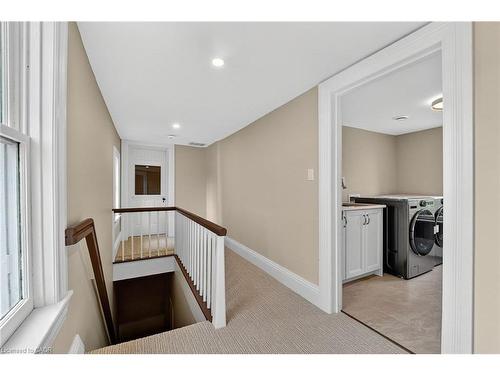 262 Main Street W, Grimsby, ON - Indoor Photo Showing Laundry Room