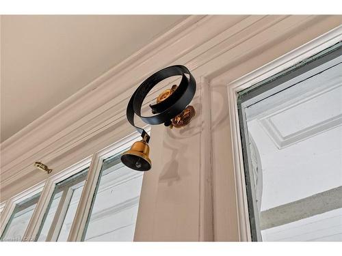 262 Main Street W, Grimsby, ON - 