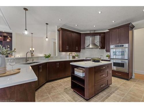 86 Canters Close, Kitchener, ON - Indoor Photo Showing Kitchen With Upgraded Kitchen