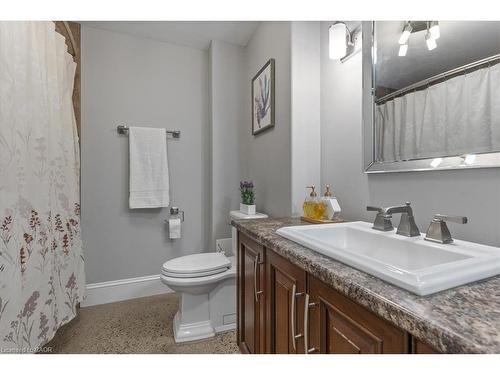 86 Canters Close, Kitchener, ON - Indoor Photo Showing Bathroom