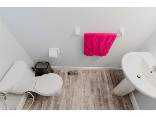 72 Rivertrail Avenue, Kitchener, ON - Indoor Photo Showing Bathroom