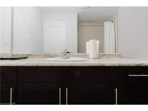 72 Rivertrail Avenue, Kitchener, ON - Indoor Photo Showing Bathroom