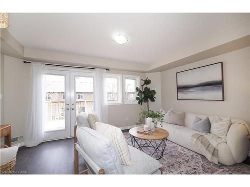 6C-388 Old Huron Road, Kitchener, ON - Indoor Photo Showing Living Room