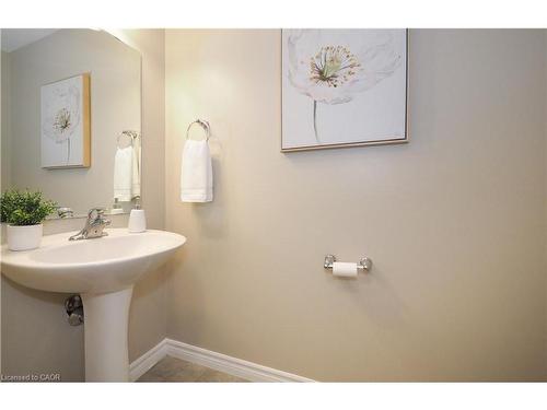 6C-388 Old Huron Road, Kitchener, ON - Indoor Photo Showing Bathroom