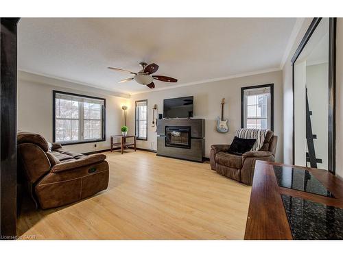 51 Shields Street, Breslau, ON - Indoor Photo Showing Living Room