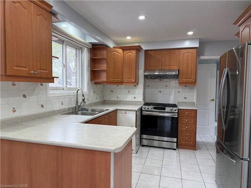 3172 Mallbridge Crescent, Mississauga, ON - Indoor Photo Showing Kitchen With Double Sink