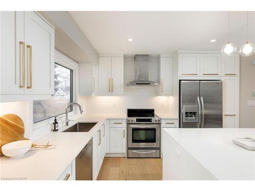 471 Sparling Crescent, Burlington, ON - Indoor Photo Showing Kitchen With Stainless Steel Kitchen With Upgraded Kitchen