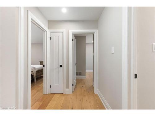 471 Sparling Crescent, Burlington, ON - Indoor Photo Showing Other Room
