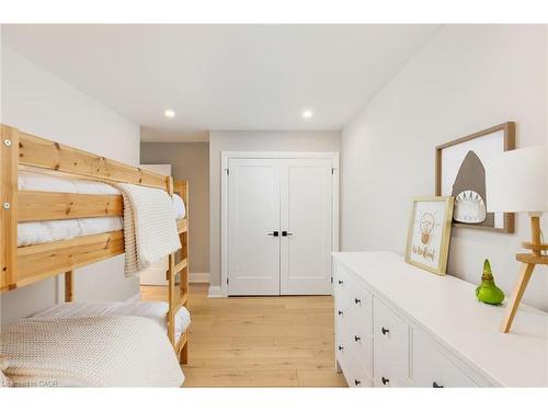 471 Sparling Crescent, Burlington, ON - Indoor